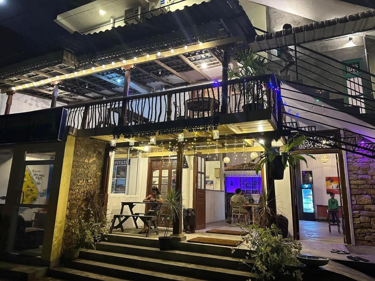 H&C Heaven Beach Hotel Unawatuna Exterior photo